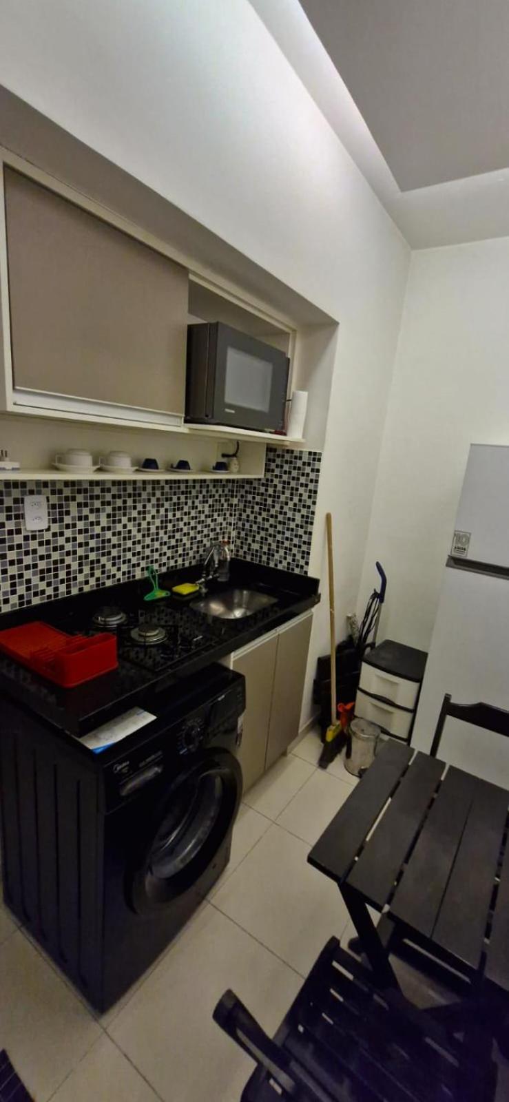 Apartamento Copacabana Esquina Frente Rua Hilario De Gouveia